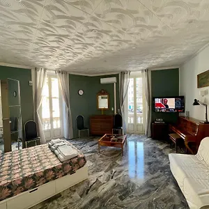 Nolo 4 11 Beds , Milán Italia